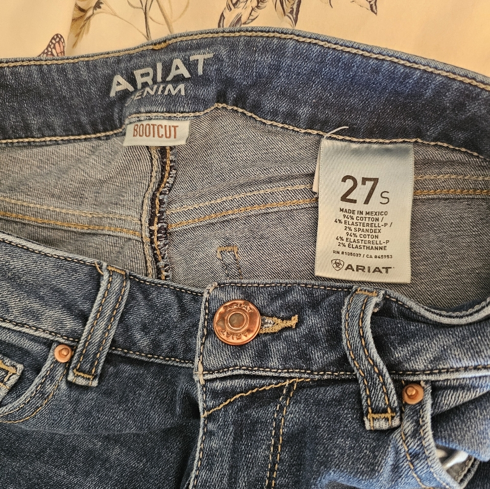 Ariat Womens Jeans. Boot cut.